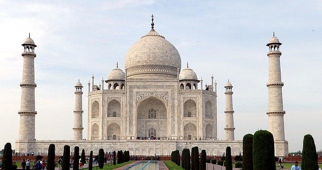 Famous Stone Buildings - Taj Mahal, India