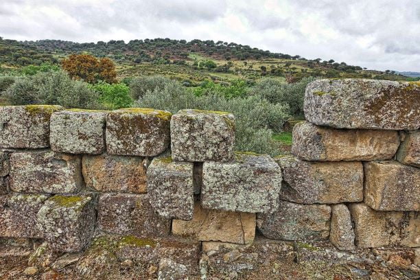 Ruined stone - Deterioration of stone